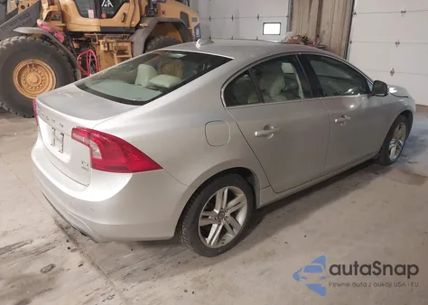 2014 Volvo S60 T5 Platinum из США, поврежденный, VIN YV1612FH6E2296700